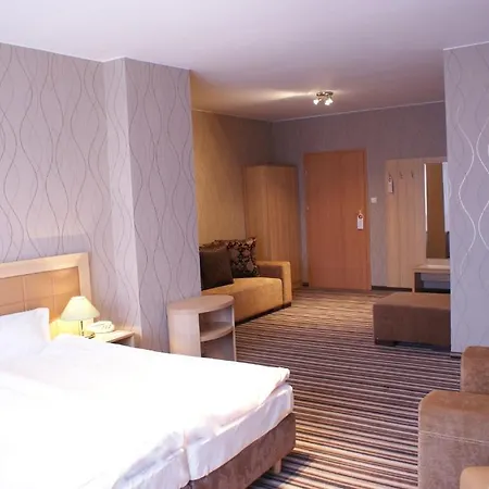 Julian シュチェチン