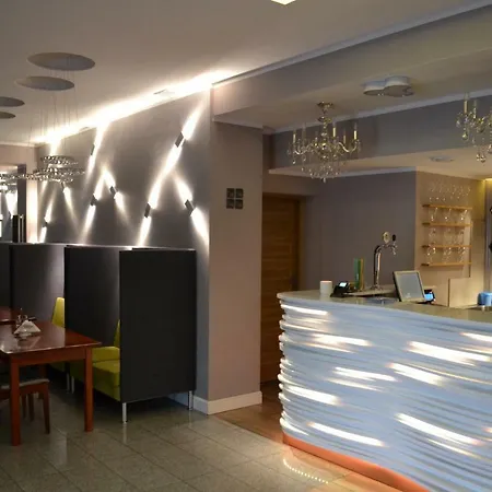 Julian Hotel 3*